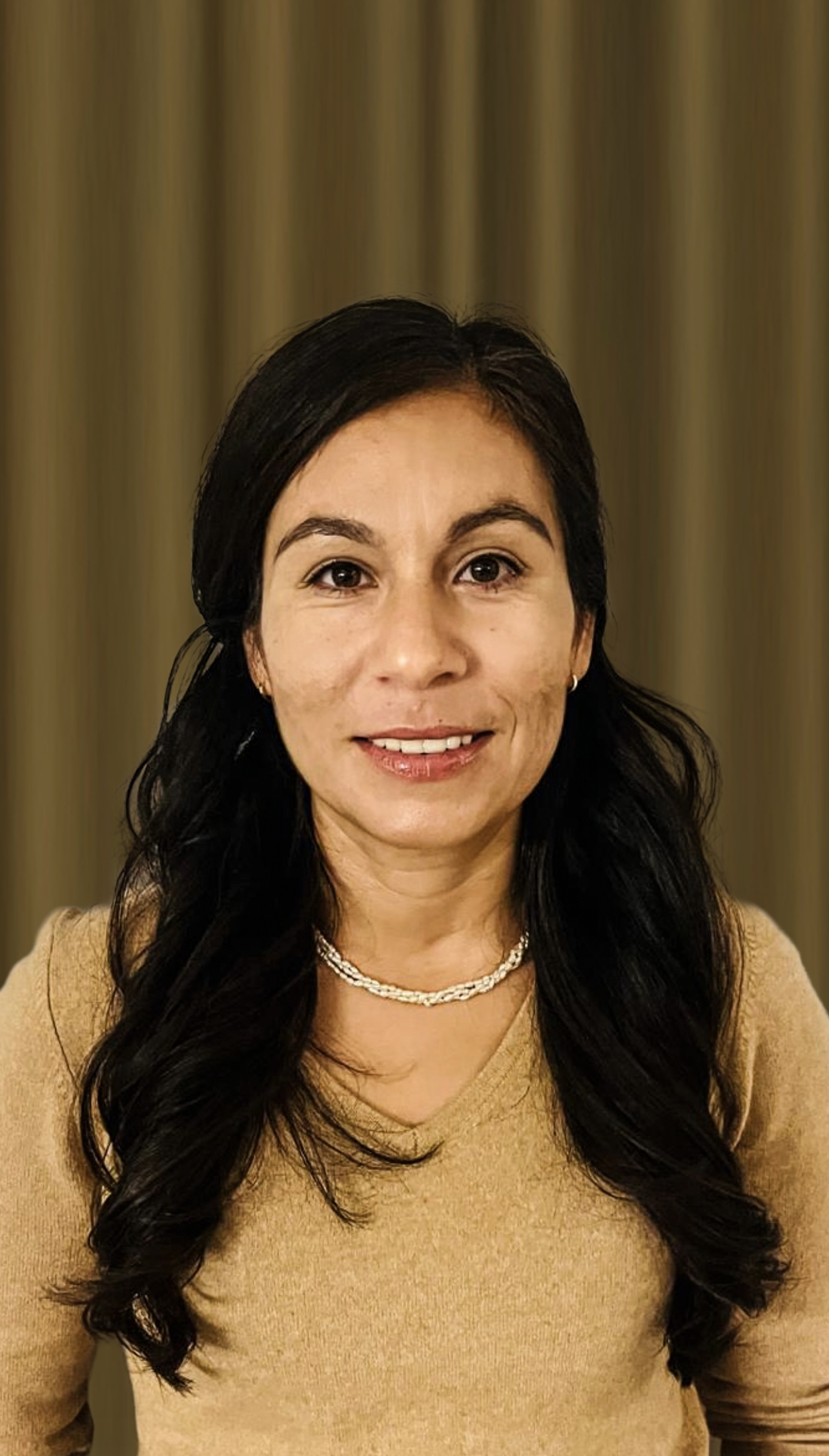 Mag.a Tuba Veziroglu